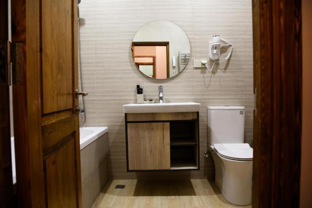 Kuma Hotel Гюмри Экстерьер фото