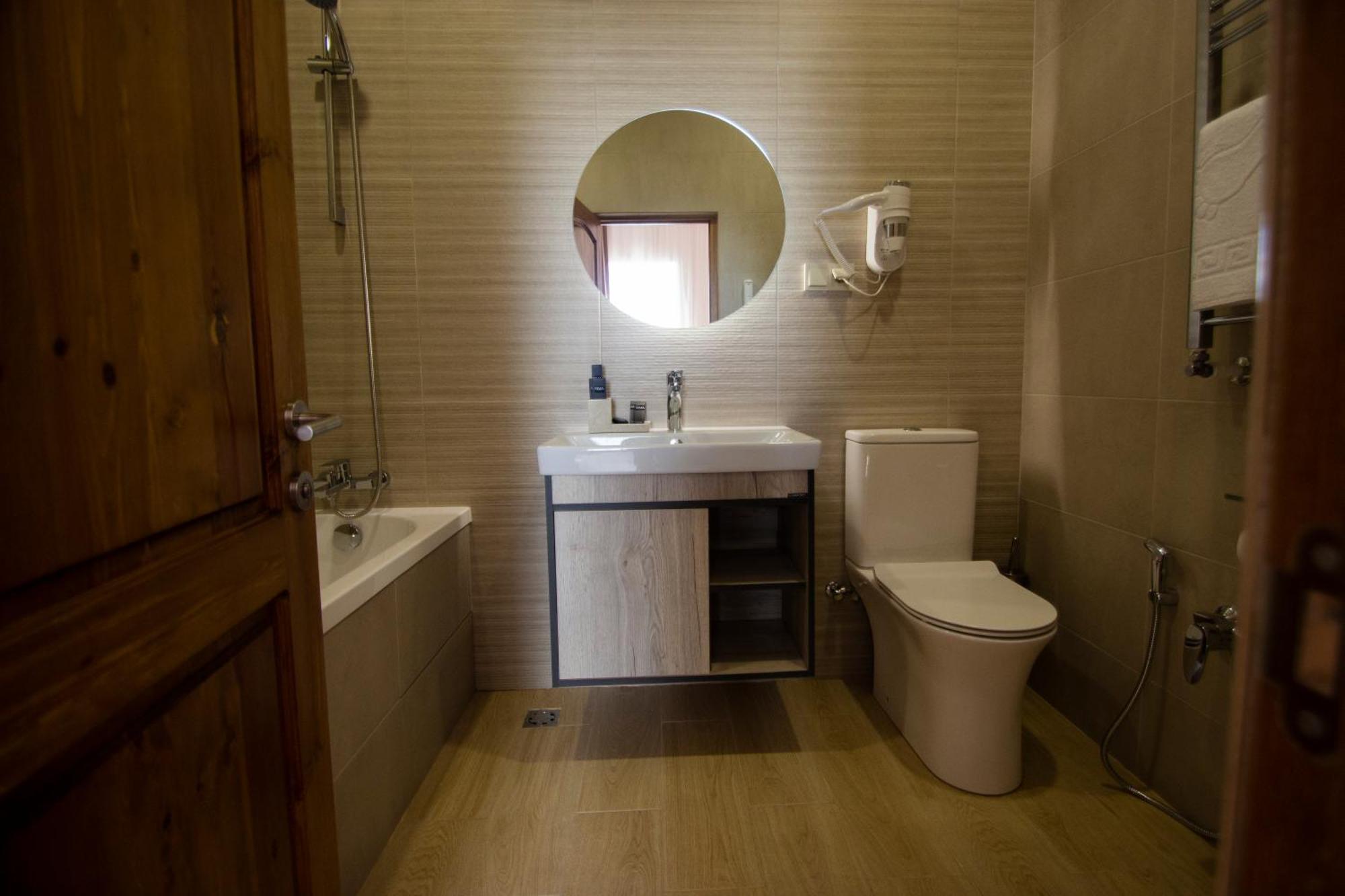 Kuma Hotel Гюмри Экстерьер фото
