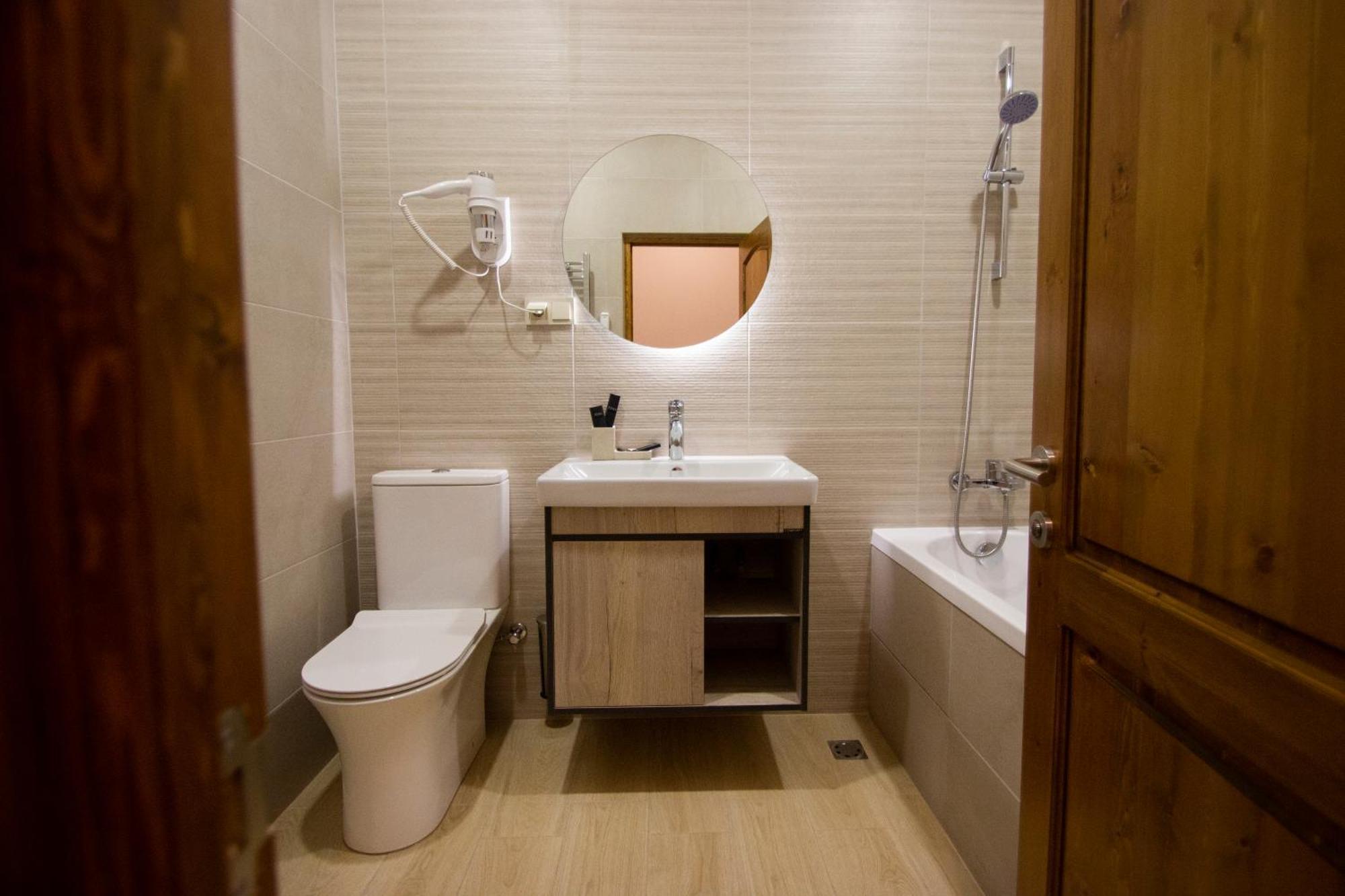 Kuma Hotel Гюмри Экстерьер фото